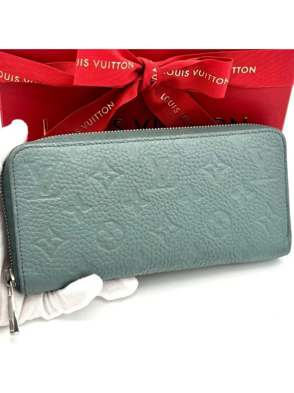 Louis Vuitton Wallet Zippy Horizontal Taurillon Blue